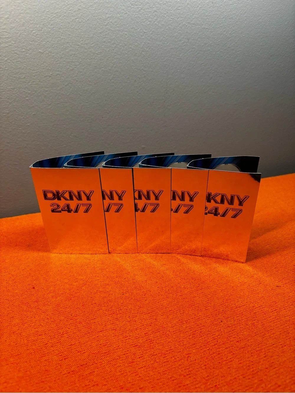DKNY 24/7